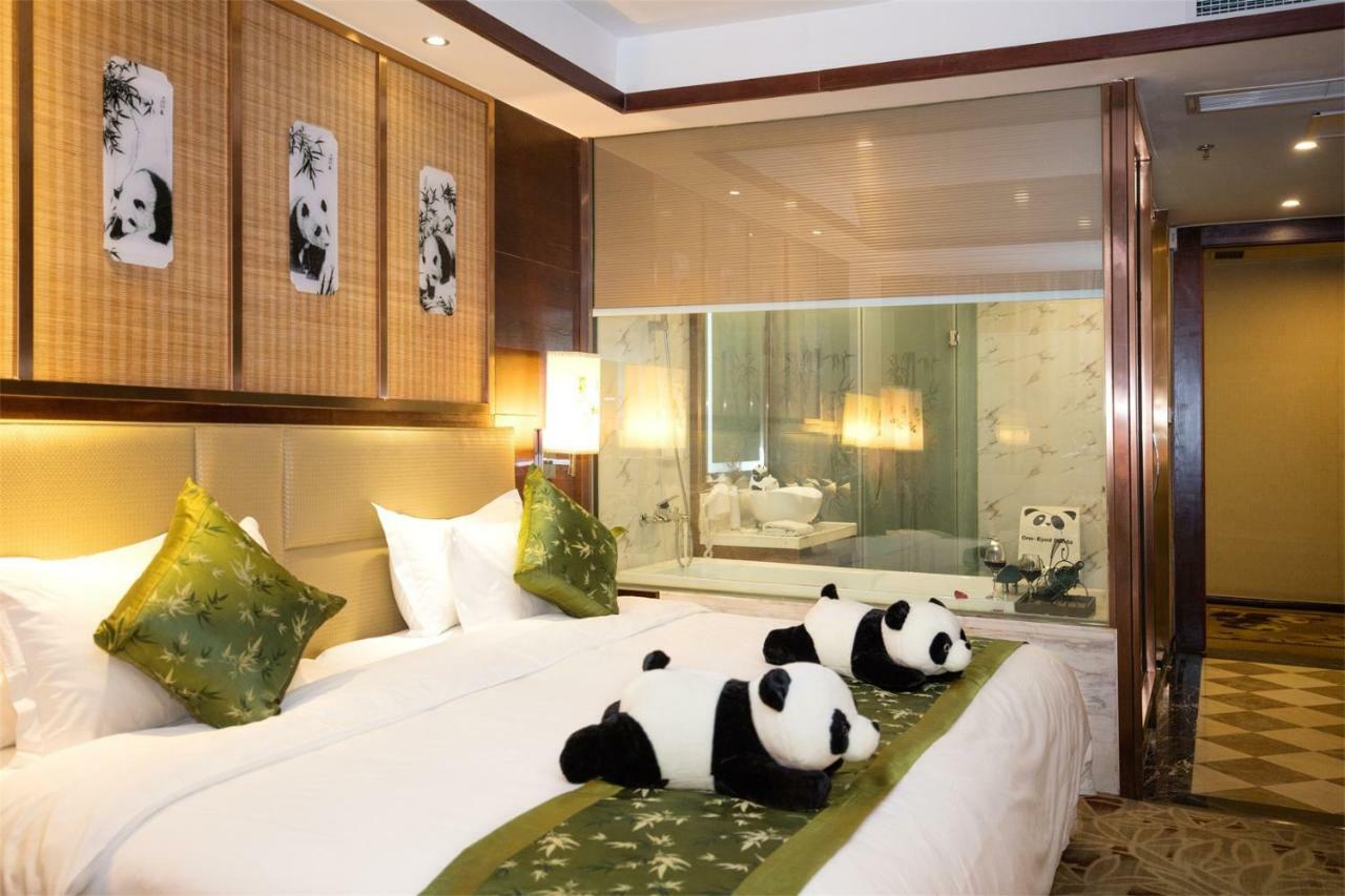 Chengdu Panda Prince Culture Hotel Extérieur photo